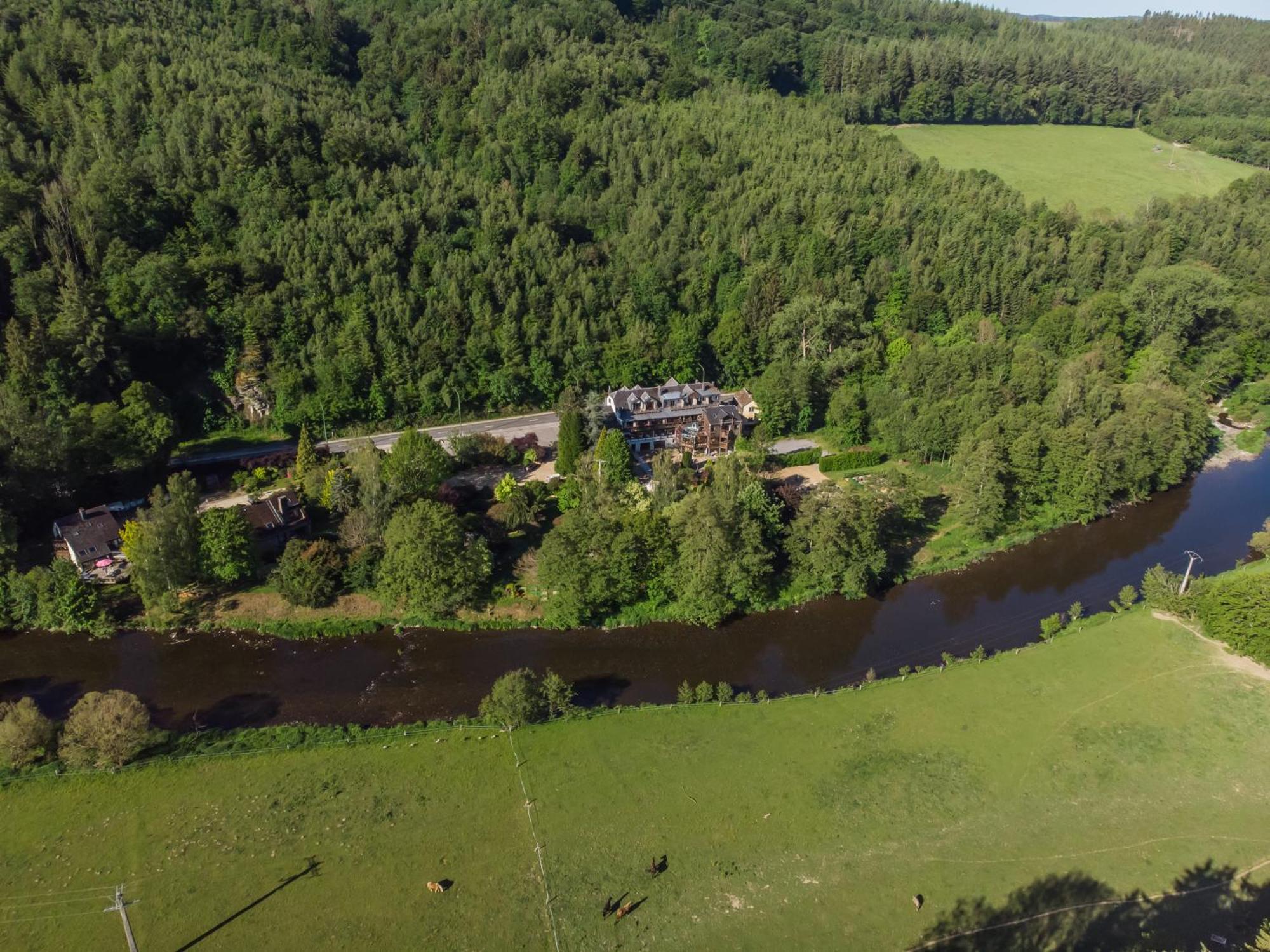 Hostellerie La Claire Fontaine, Logis Hotels & Spa La Roche-en-Ardenne Exterior foto