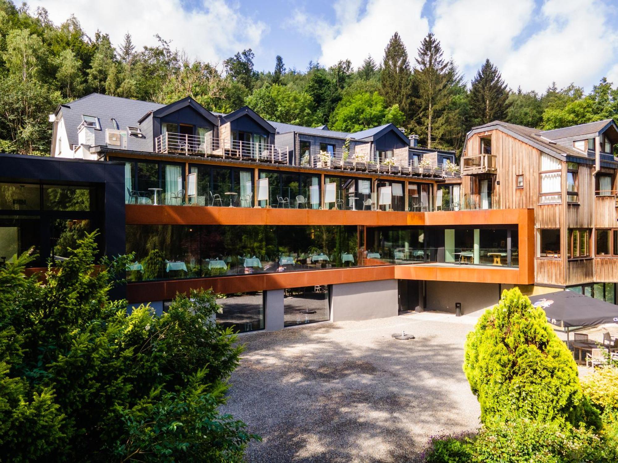 Hostellerie La Claire Fontaine, Logis Hotels & Spa La Roche-en-Ardenne Exterior foto